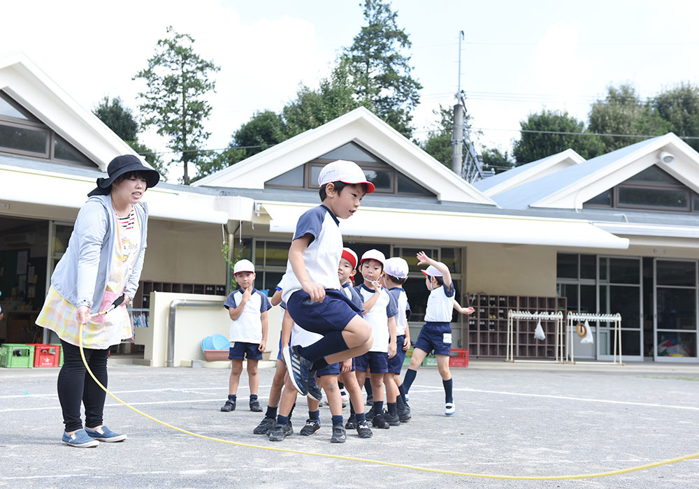 制服 | 晃華学園暁星幼稚園