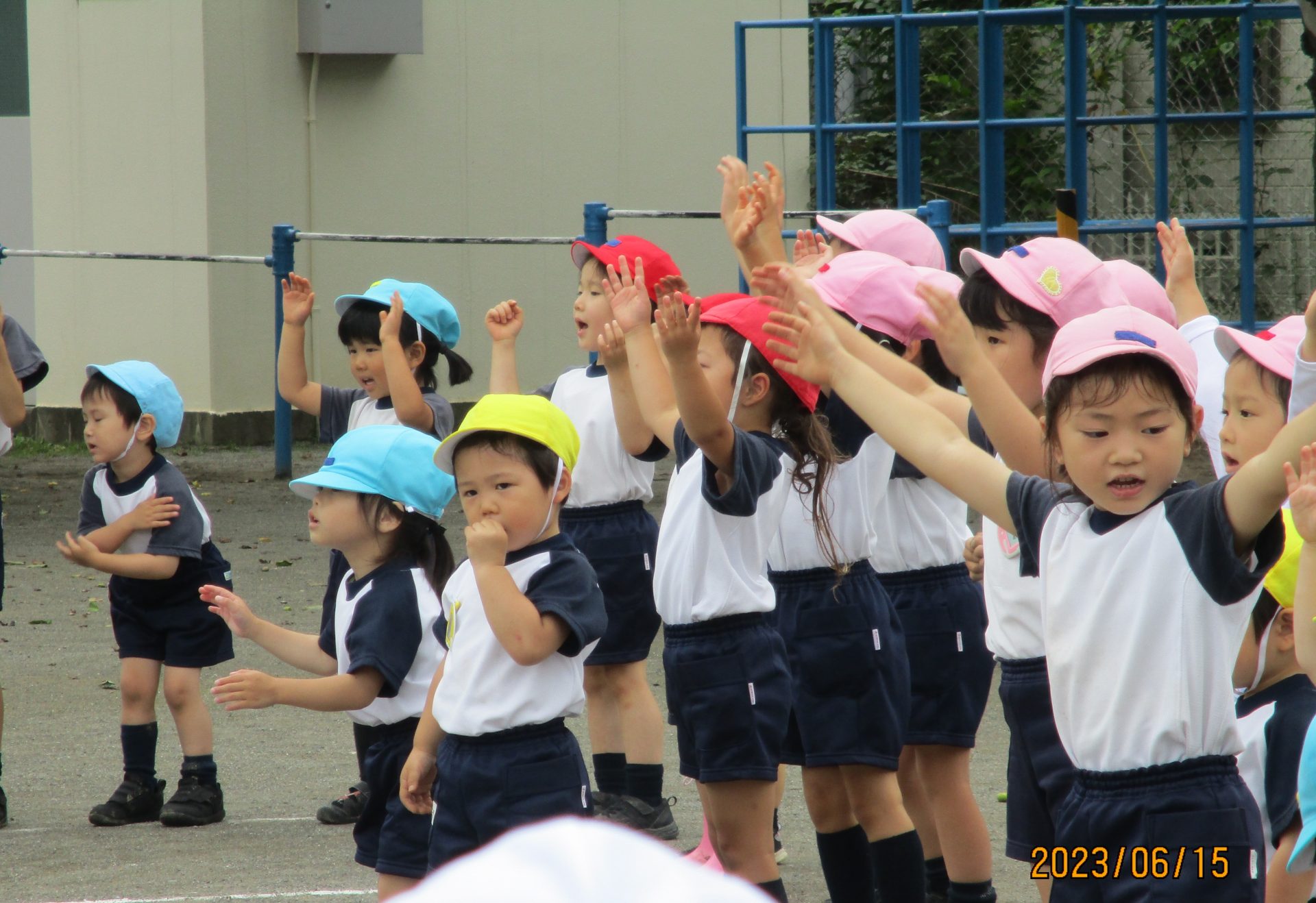 【決まりました】ワタナベ学園関係の幼稚園の制服・体操服セット nina's（ニナーズ） 体操服 体操着 ハーフパンツ 体操ズボン 短パン